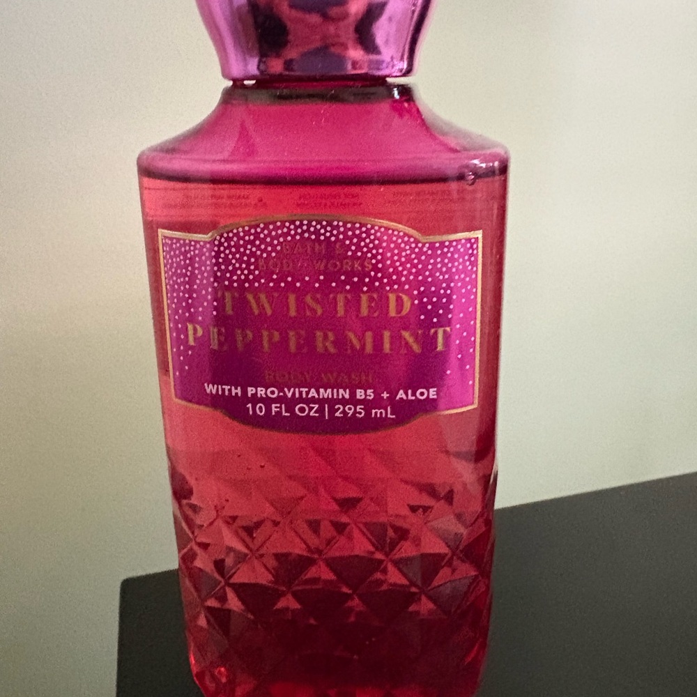 Bath & Body Works Twisted Peppermint Pink Lotion